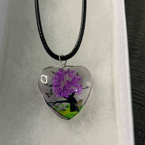 Dried flower necklaces - Picture 1 of 5